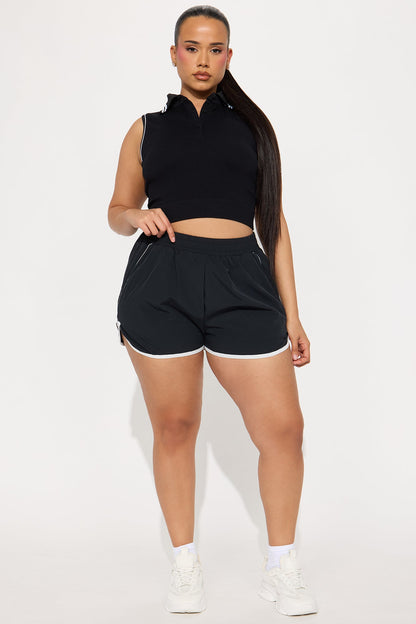 Clubhouse Charm Active Short - Black