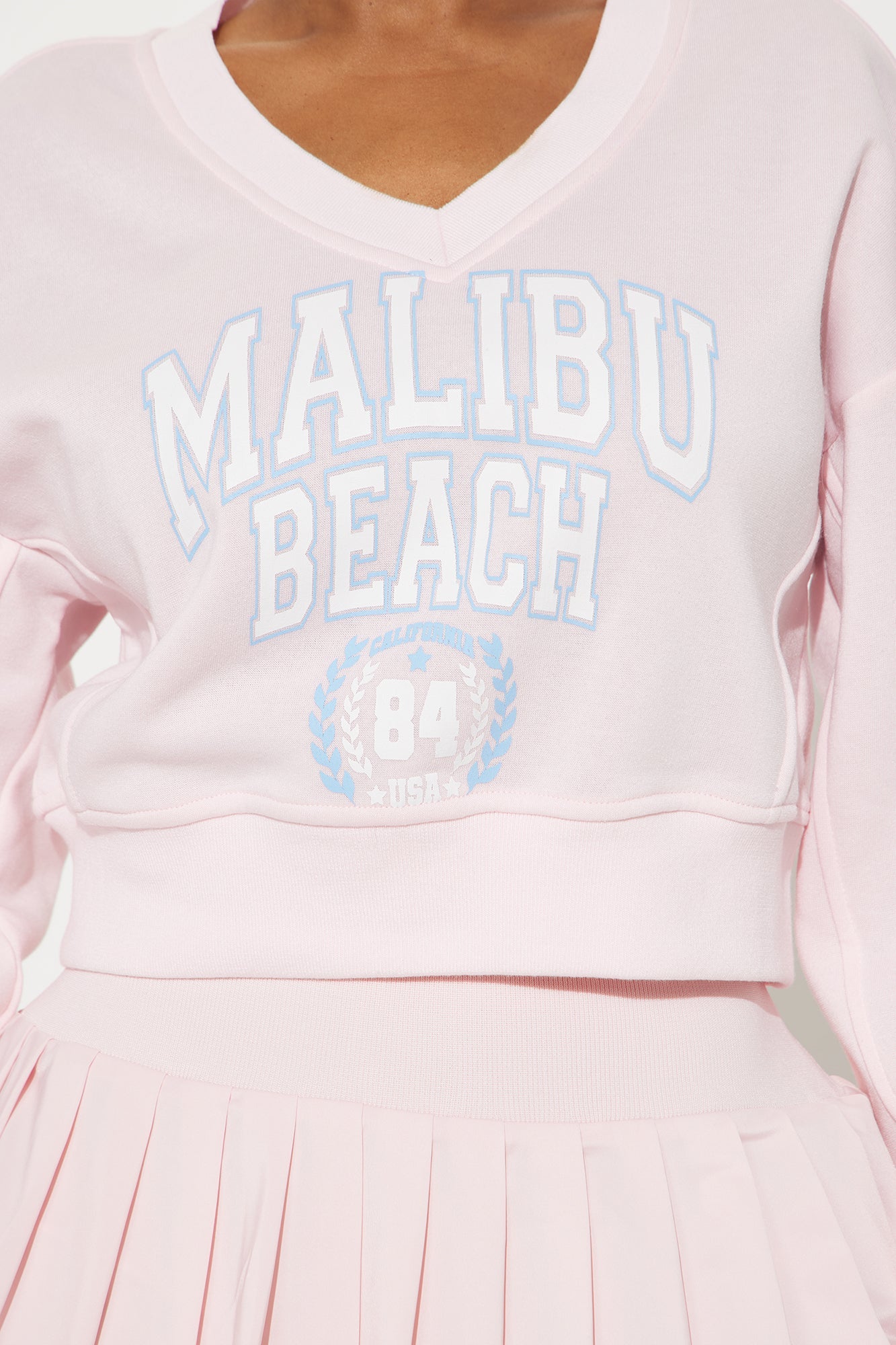Sporty And Preppy Skirt Set - Pink