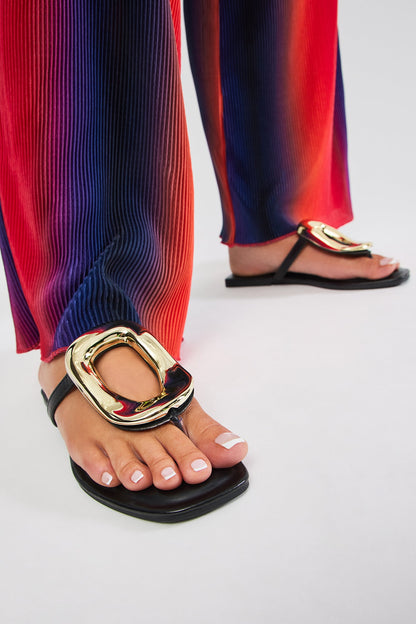 New Here Flat Sandals - Black