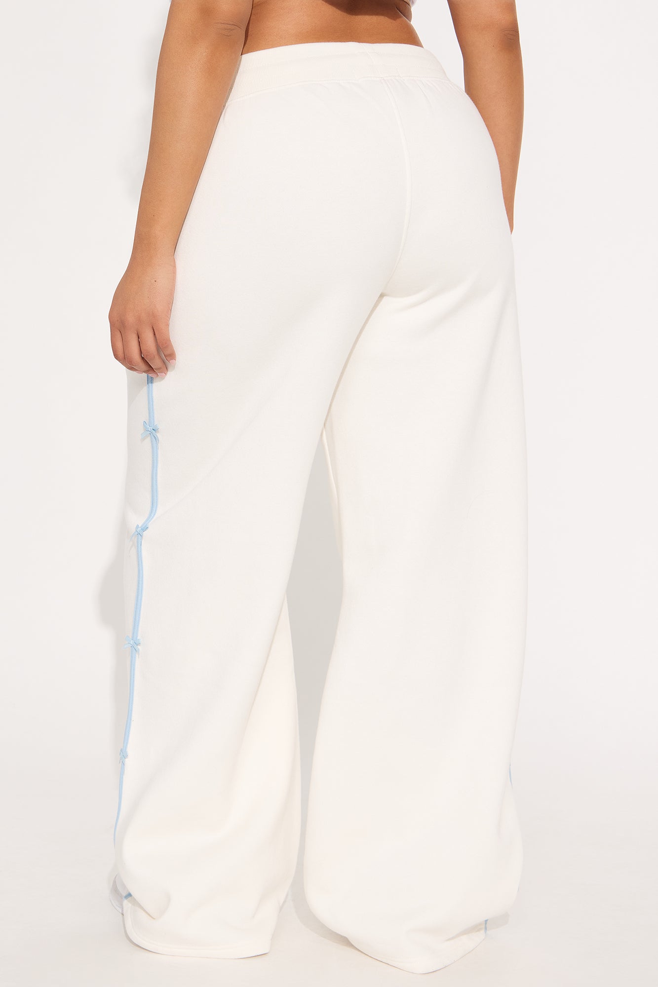 Sara Wide Leg Striped Fleece Pant - White