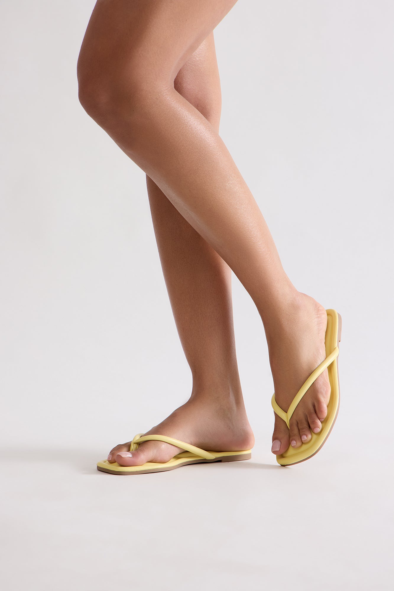 Malibu Picnic Flip Flops - Yellow/combo