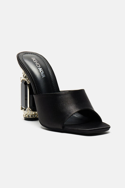 Ultimate Queen Mules - Black