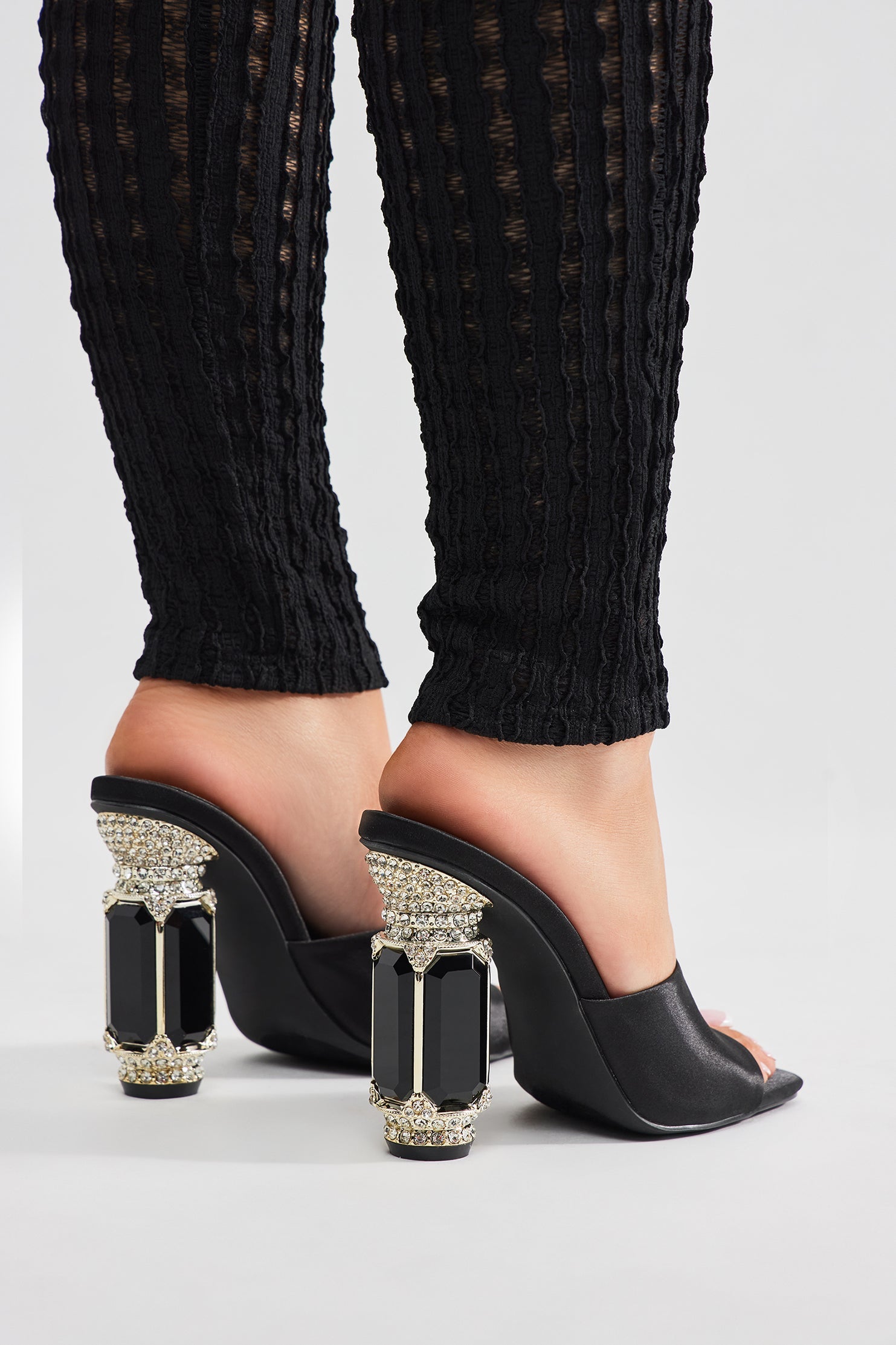 Ultimate Queen Mules - Black