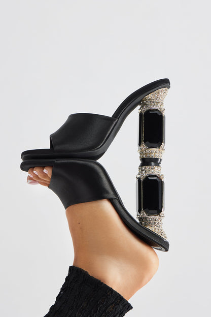 Ultimate Queen Mules - Black