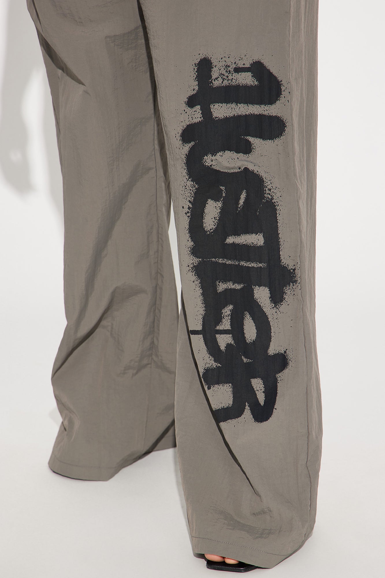 Time To Hustle Windbreaker Pant Set - Grey