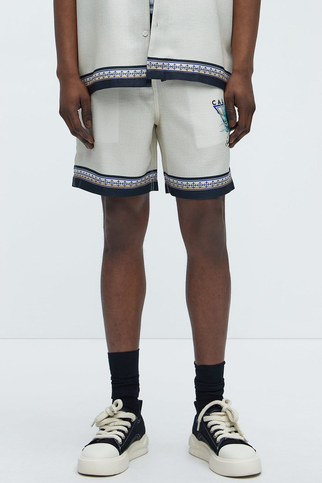 Cali Life Border Print Colorblock Relaxed Shorts - Natural/Combo