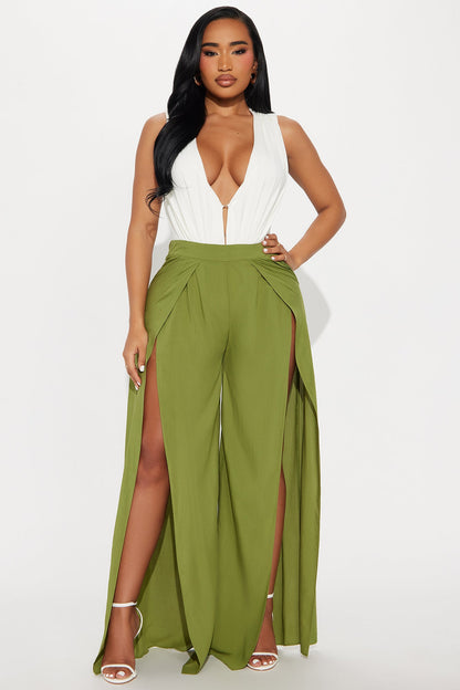 Escape The Ordinary Wide Leg Pant - Olive