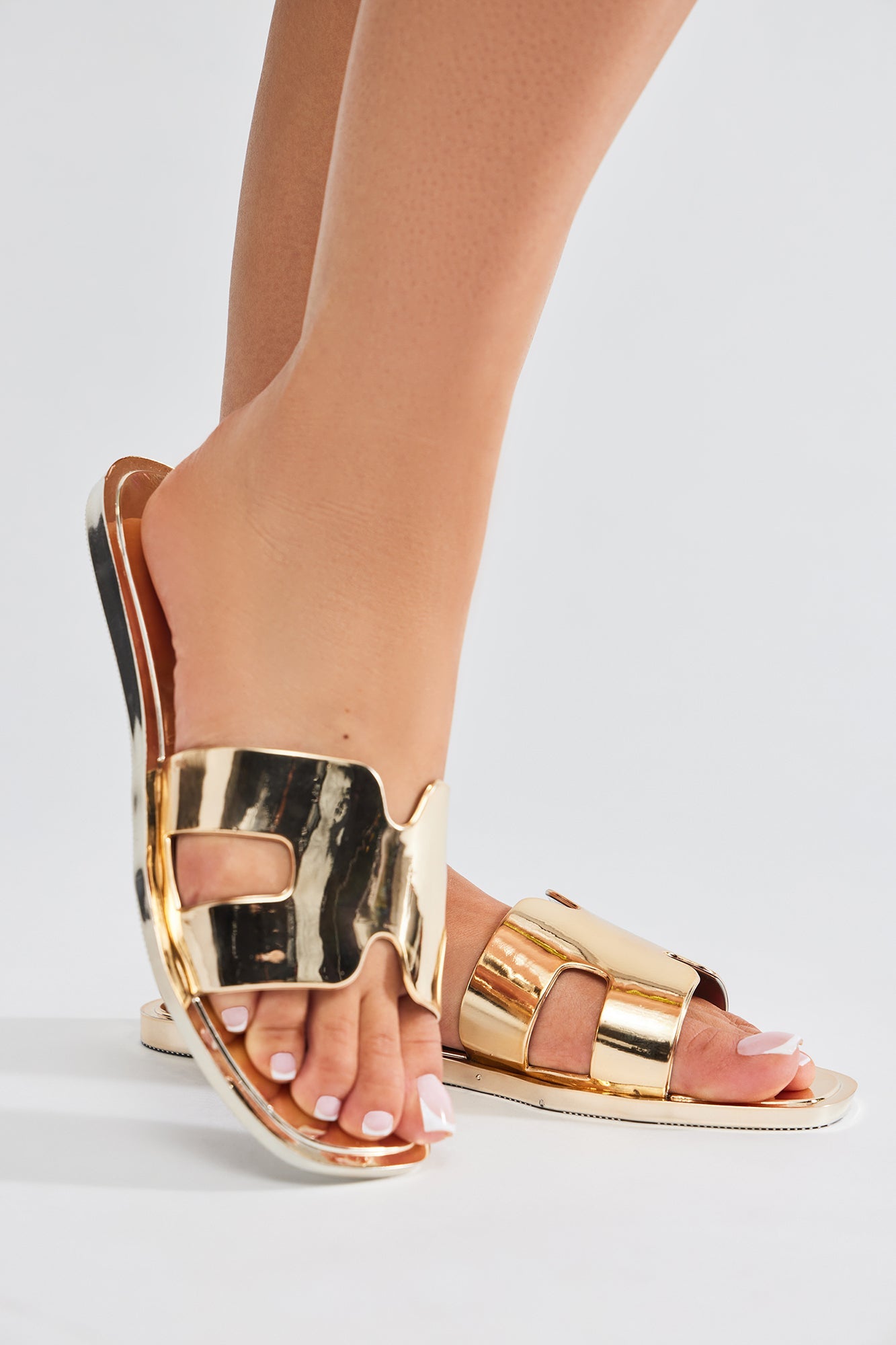 Jackie Flat Sandals - Gold