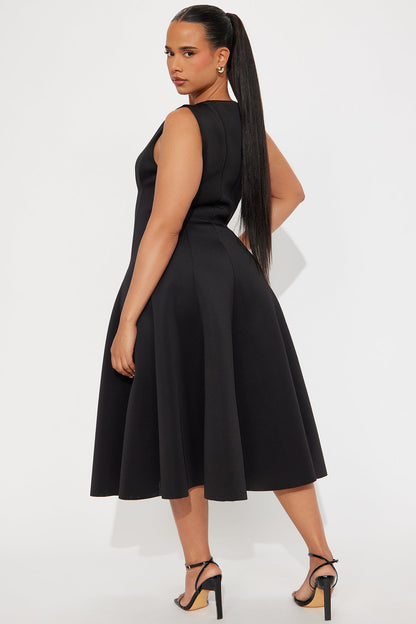 Sweet Sunday Pleated Midi Dress - Black
