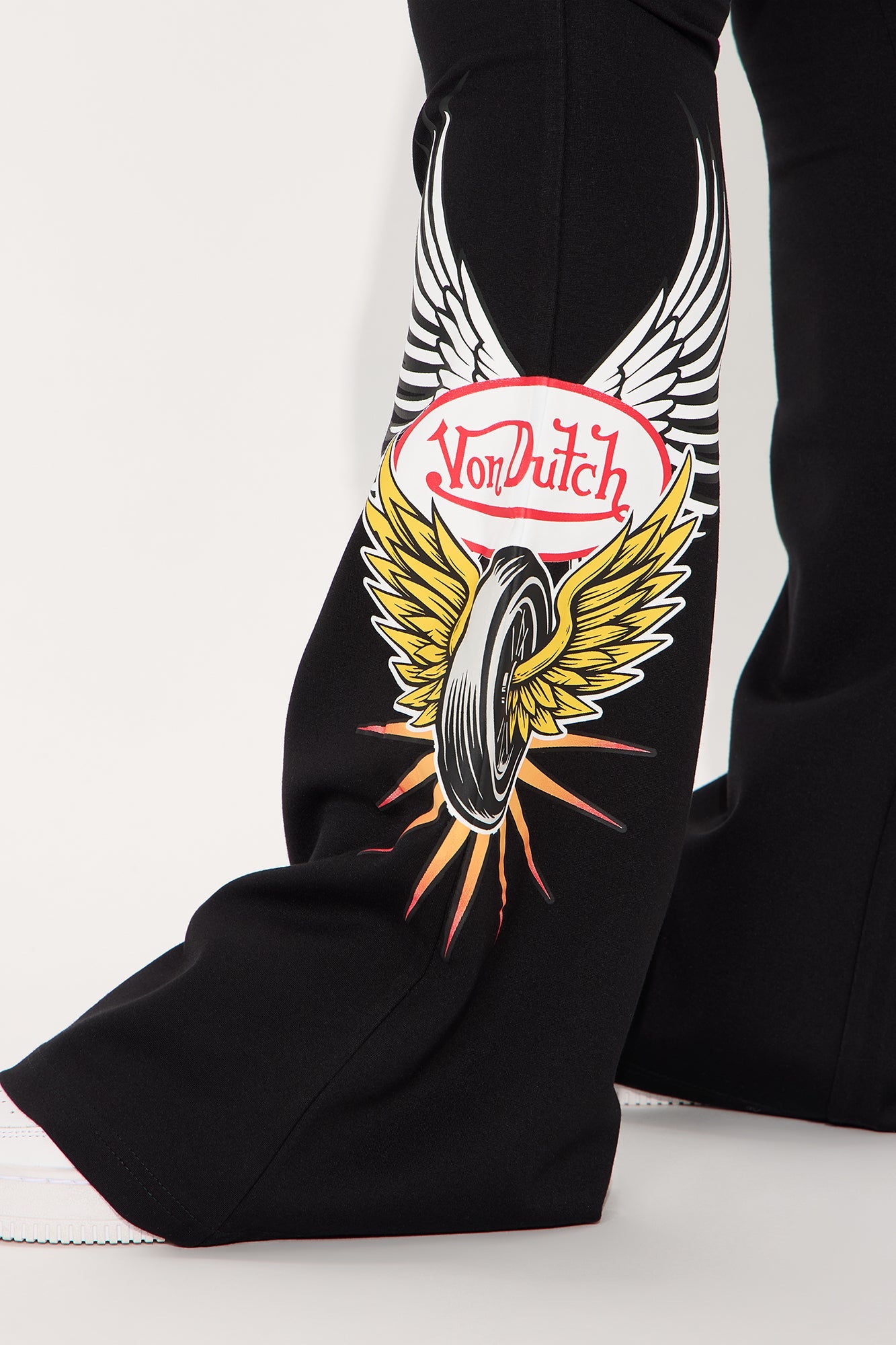 Von Dutch Wheels Up Flared Pant - Black