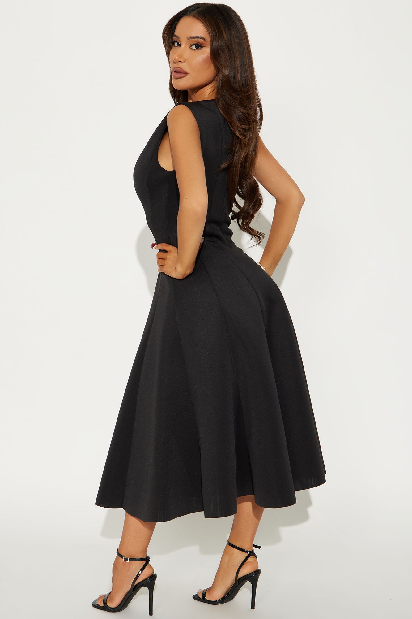 Sweet Sunday Pleated Midi Dress - Black