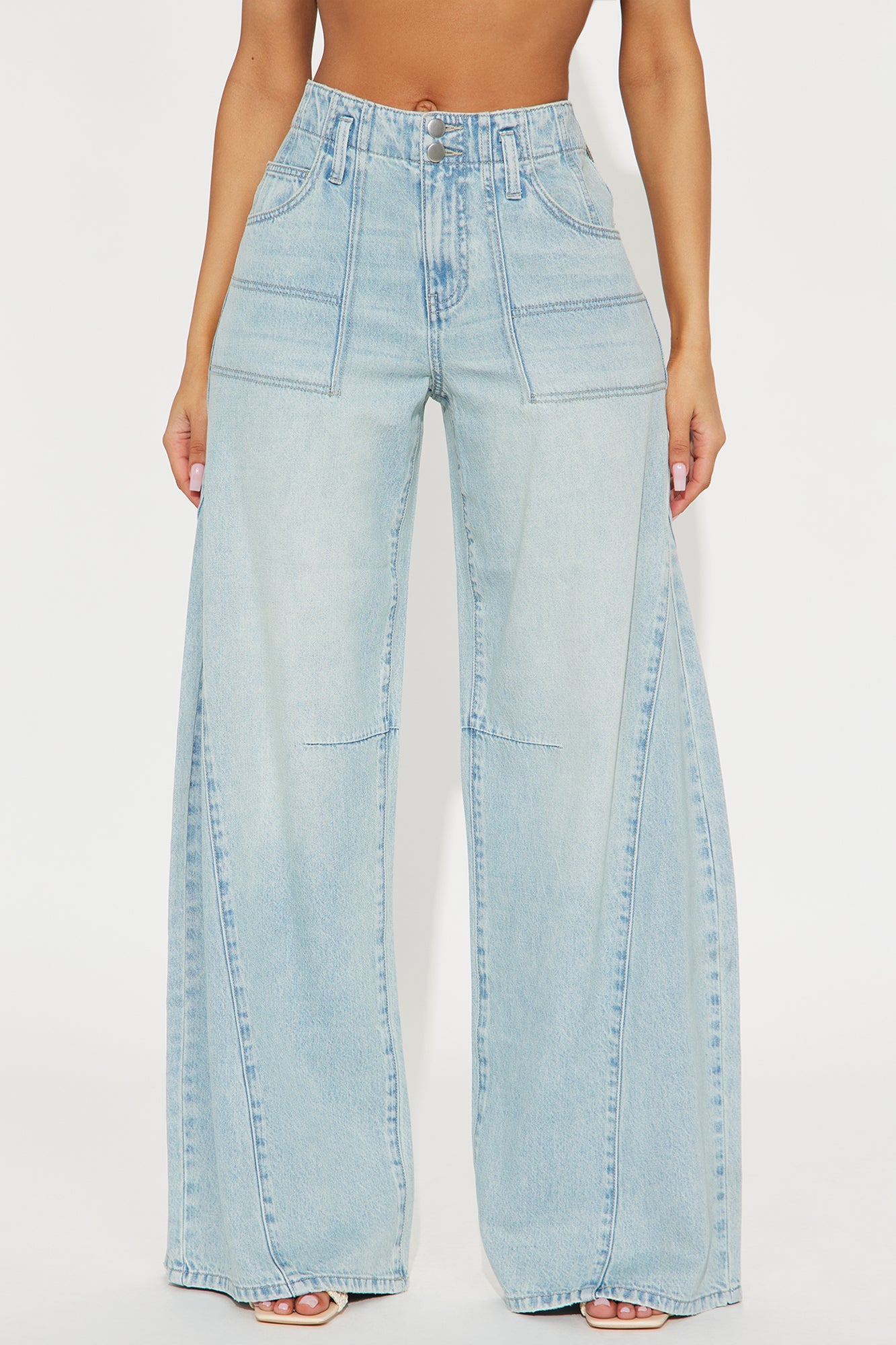 Rendezvous High Rise Wide Leg Denim Jeans - Light Wash