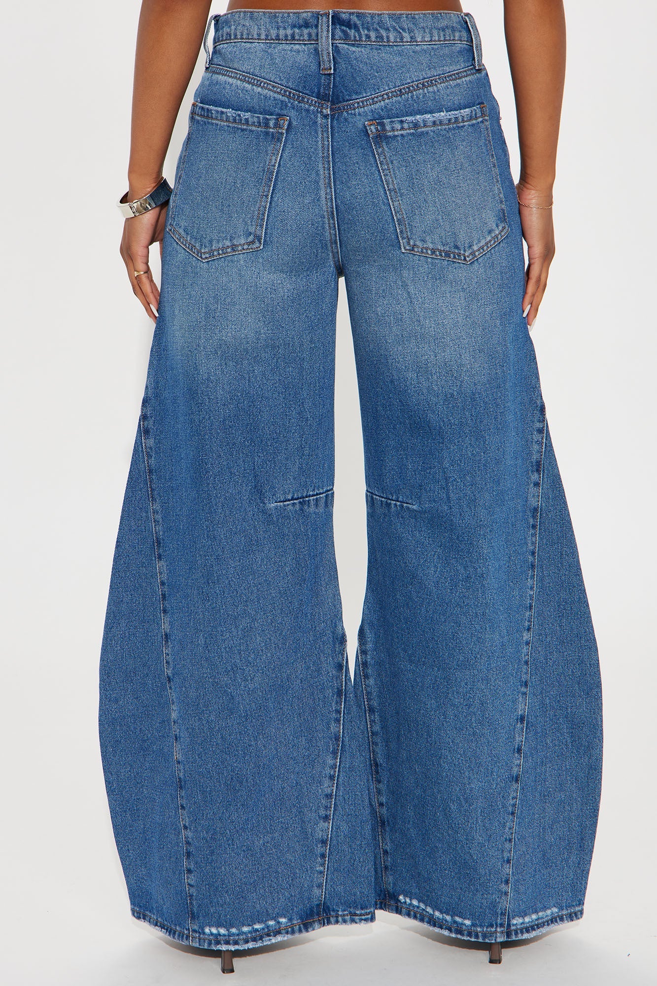 Hit The Road Barrel Flare Leg Jean - Medium Wash