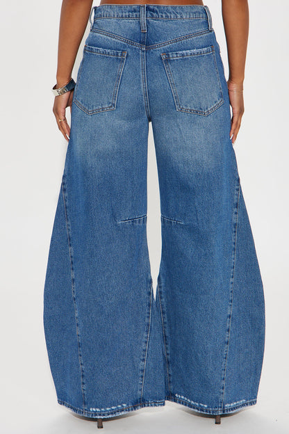 Hit The Road Barrel Flare Leg Jean - Medium Wash