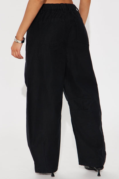 Can You Believe Twill Wide Leg Barrel Pant - Black