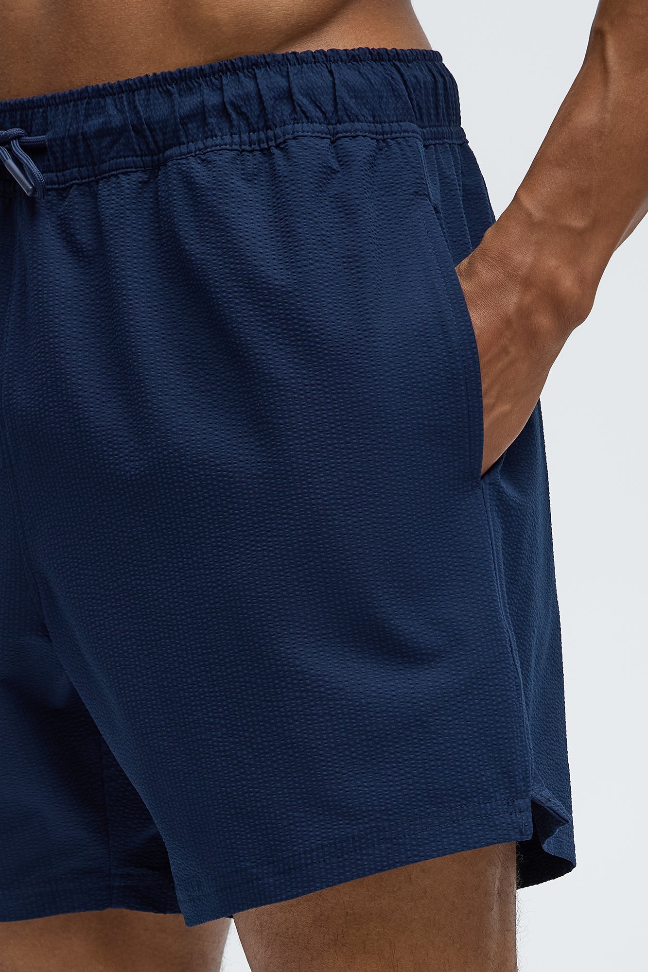 Seersucker Swim Trunk 6″ - Navy