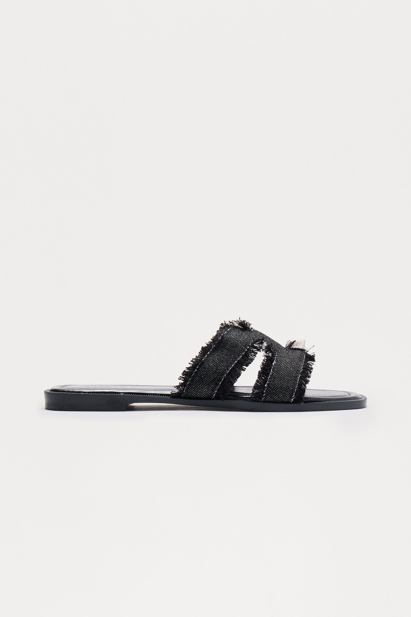 Tucker Distressed Sandals - Black