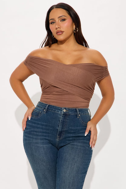 Sweetest Thing Ruched Off Shoulder Top - Chocolate