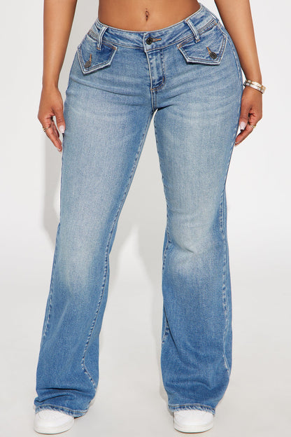 Calimesa Low Rise Flare Jeans - Medium Wash