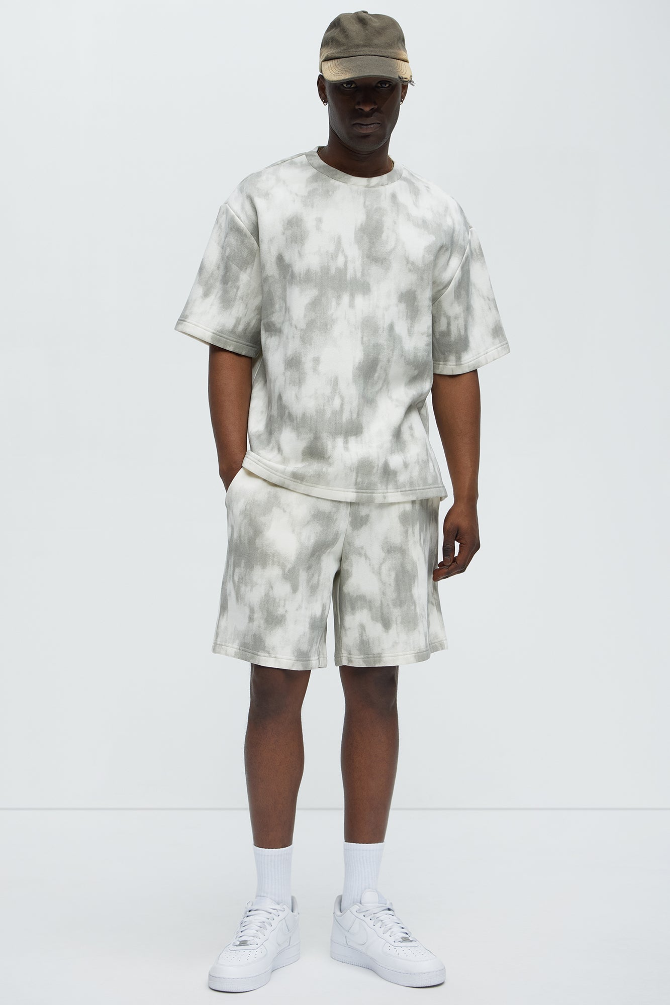 Tyson Faded Relaxed Shorts - Cream/combo