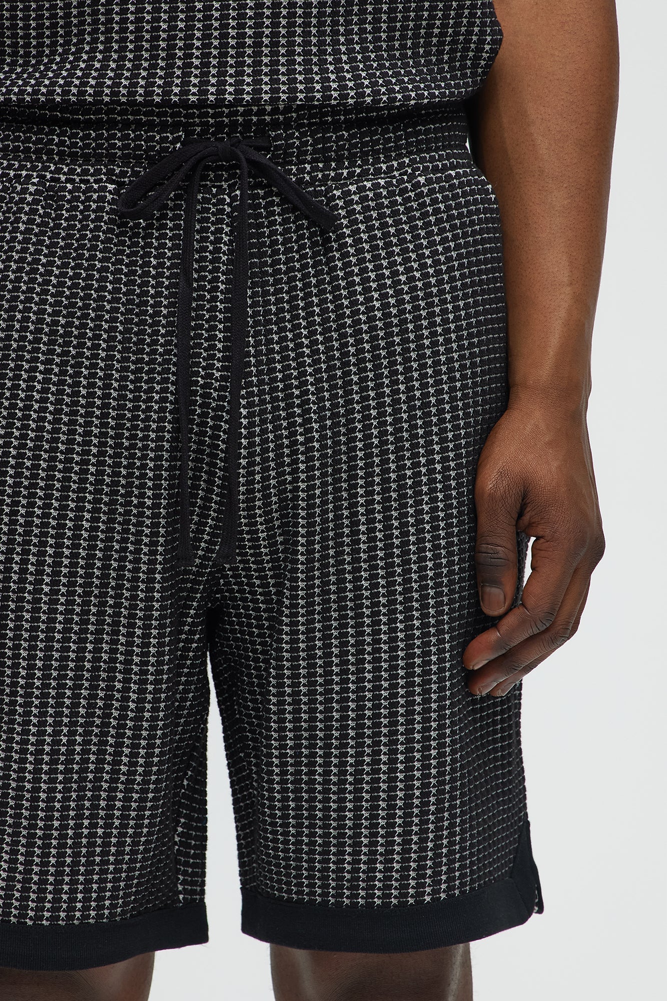 Devin Crochet Contrast Trim Shorts - Black/combo
