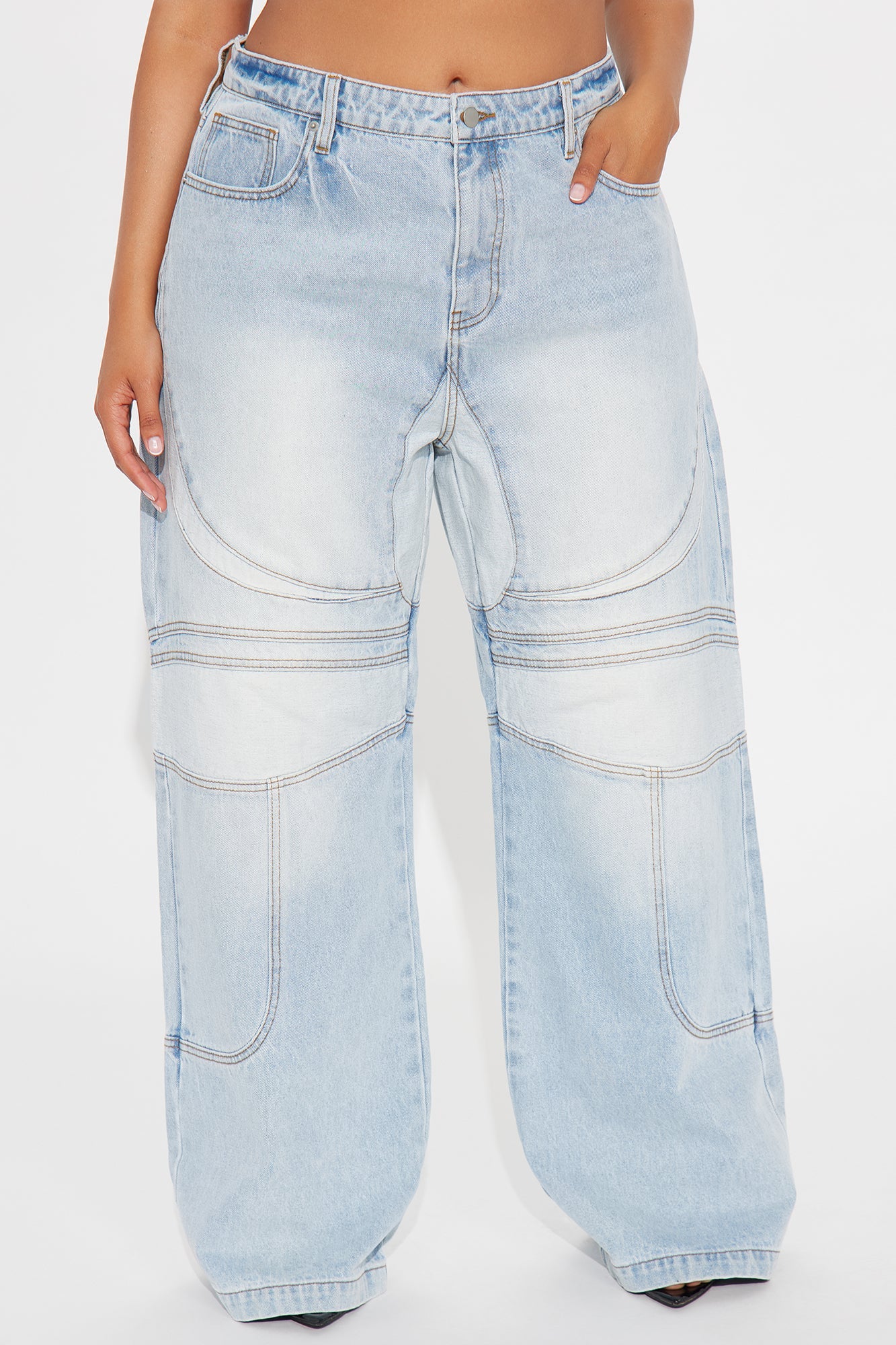 Worth My Time Seaming Wide Leg Jeans - Light Wash