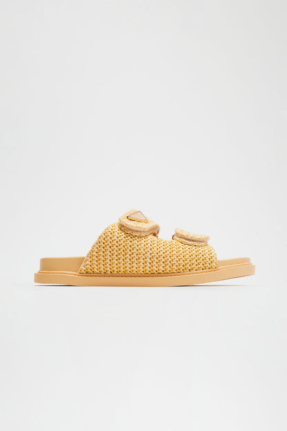 Weekend Moves Slides - Beige