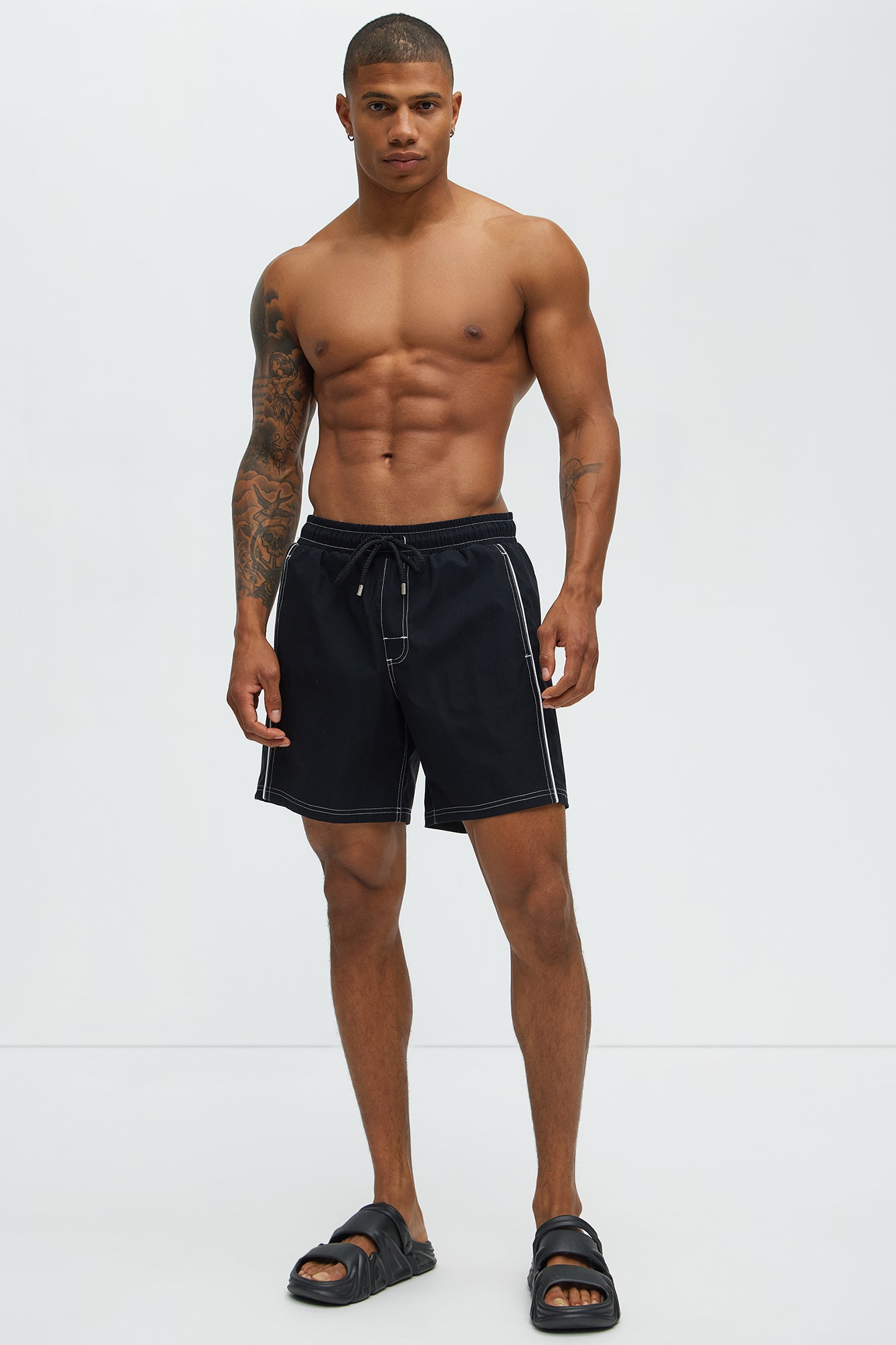 Contrasted Stitch Swim Trunk 7″ - Black