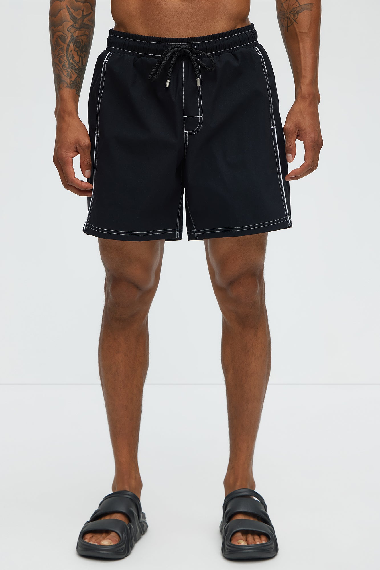Contrasted Stitch Swim Trunk 7″ - Black