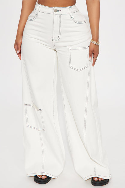 Making Moves Wide Leg Jeans - White
