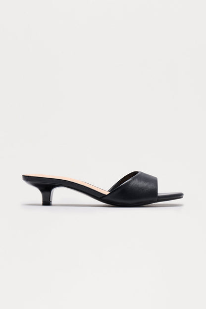 Day Outing Kitten Heels - Black