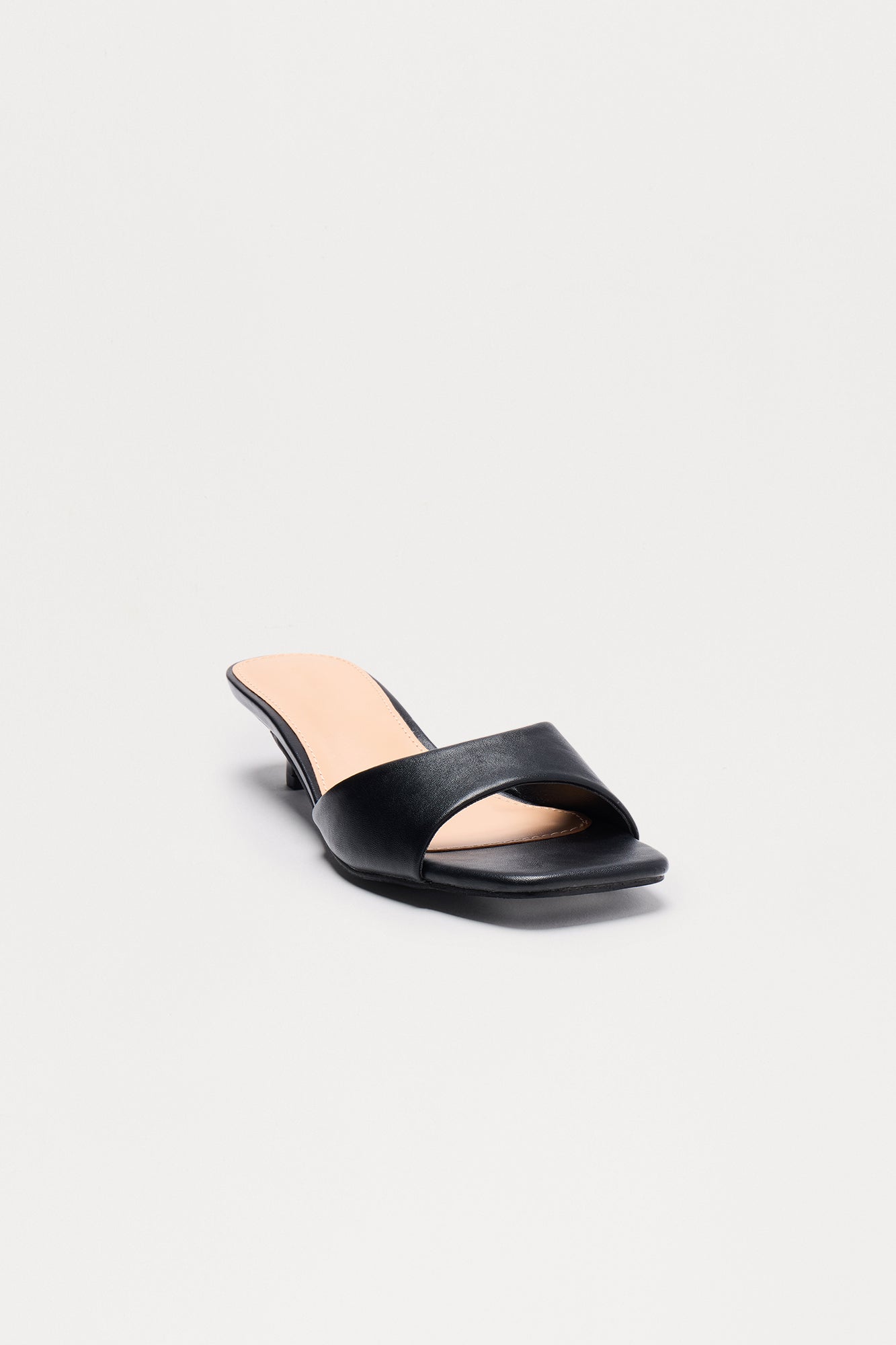 Day Outing Kitten Heels - Black