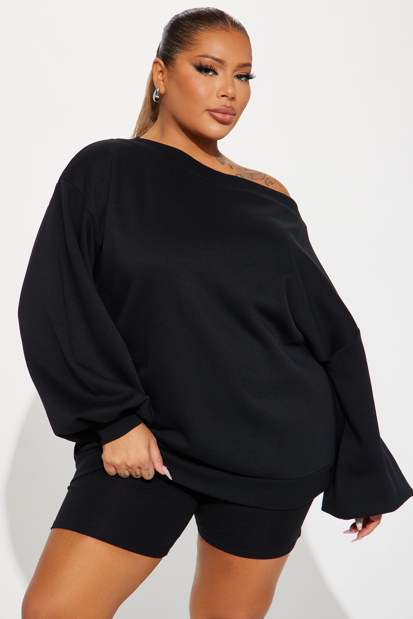 Vera Off Shoulder Oversized Sweatshirt - Black