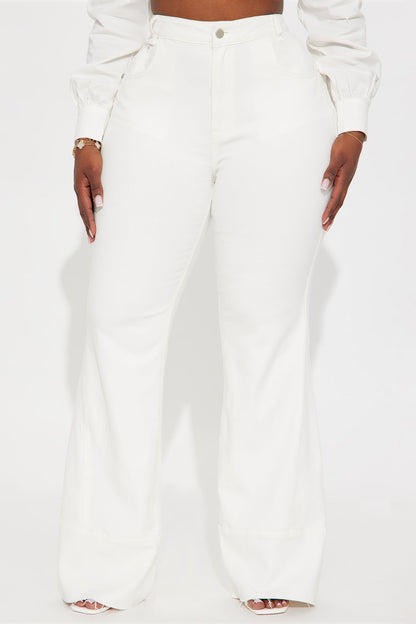 Feel The Heat Flare Jeans - Cream