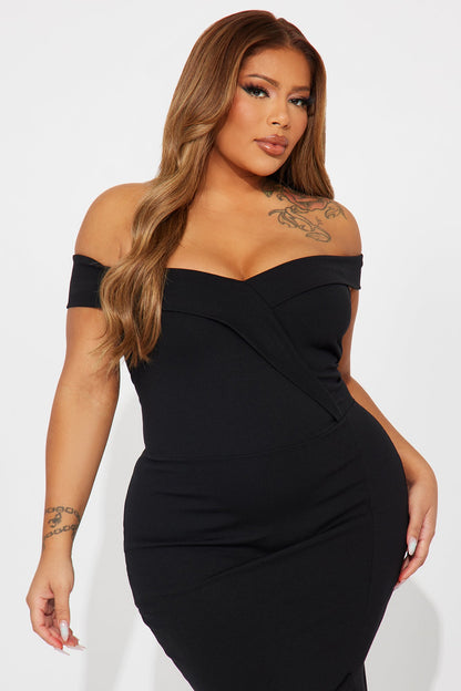 Eloise Off Shoulder Body Sculpting Midi Dress - Black