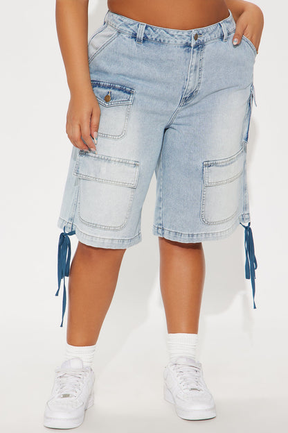 Kent Cargo Denim Shorts - Medium Wash