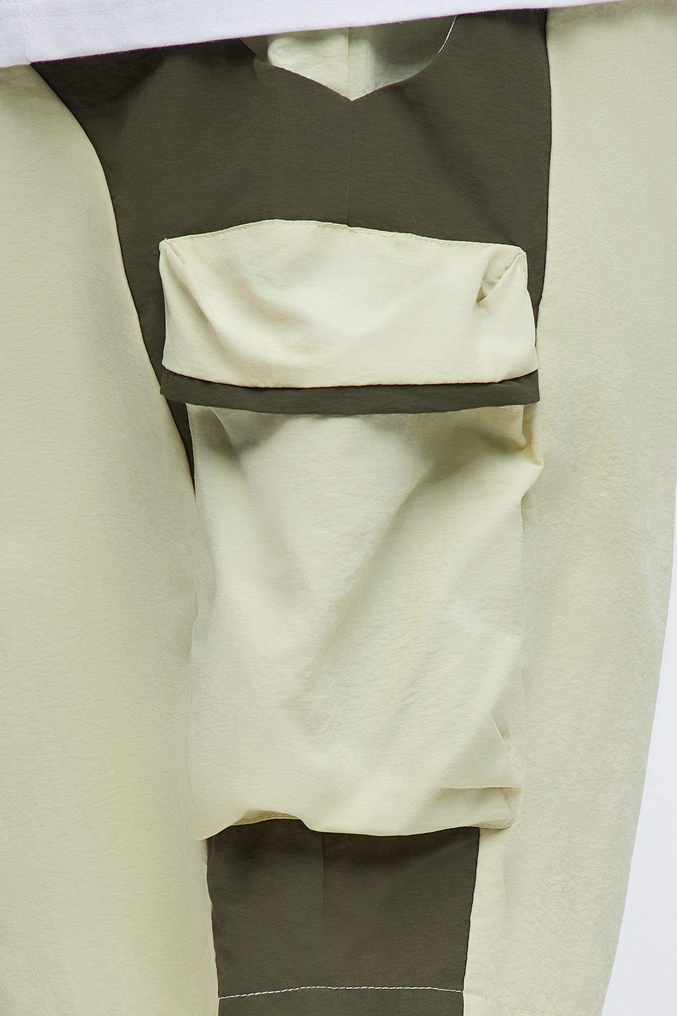 Side With Me Zipper Nylon Short - White/combo