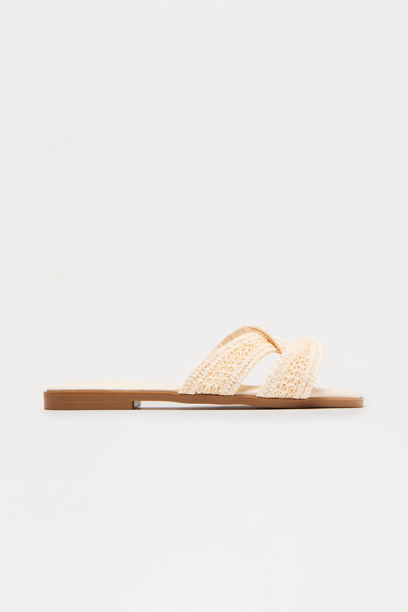 Pebblestone Raffia Sandals - Beige