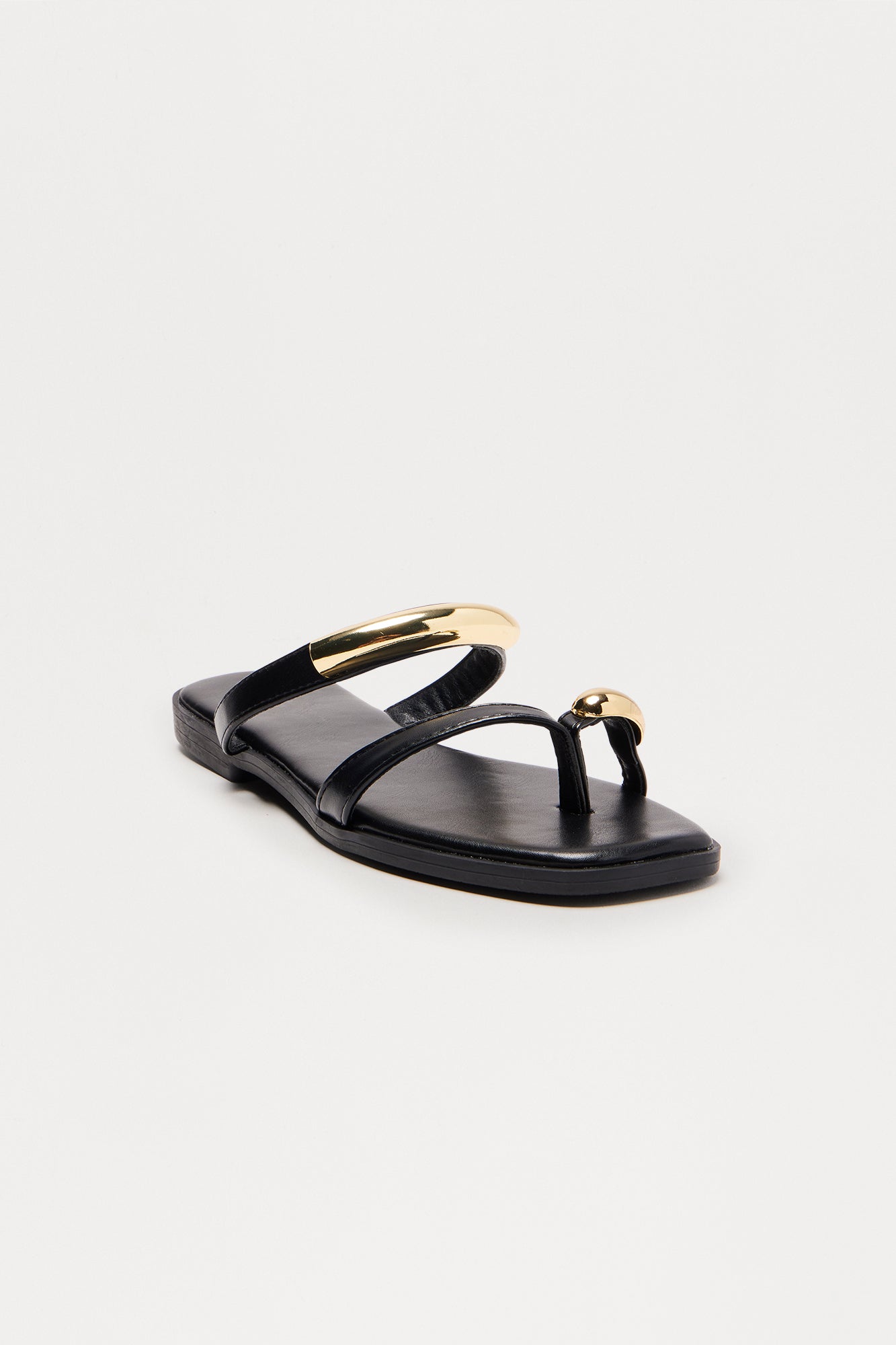 Shore Toe Ring Flip Flops - Black