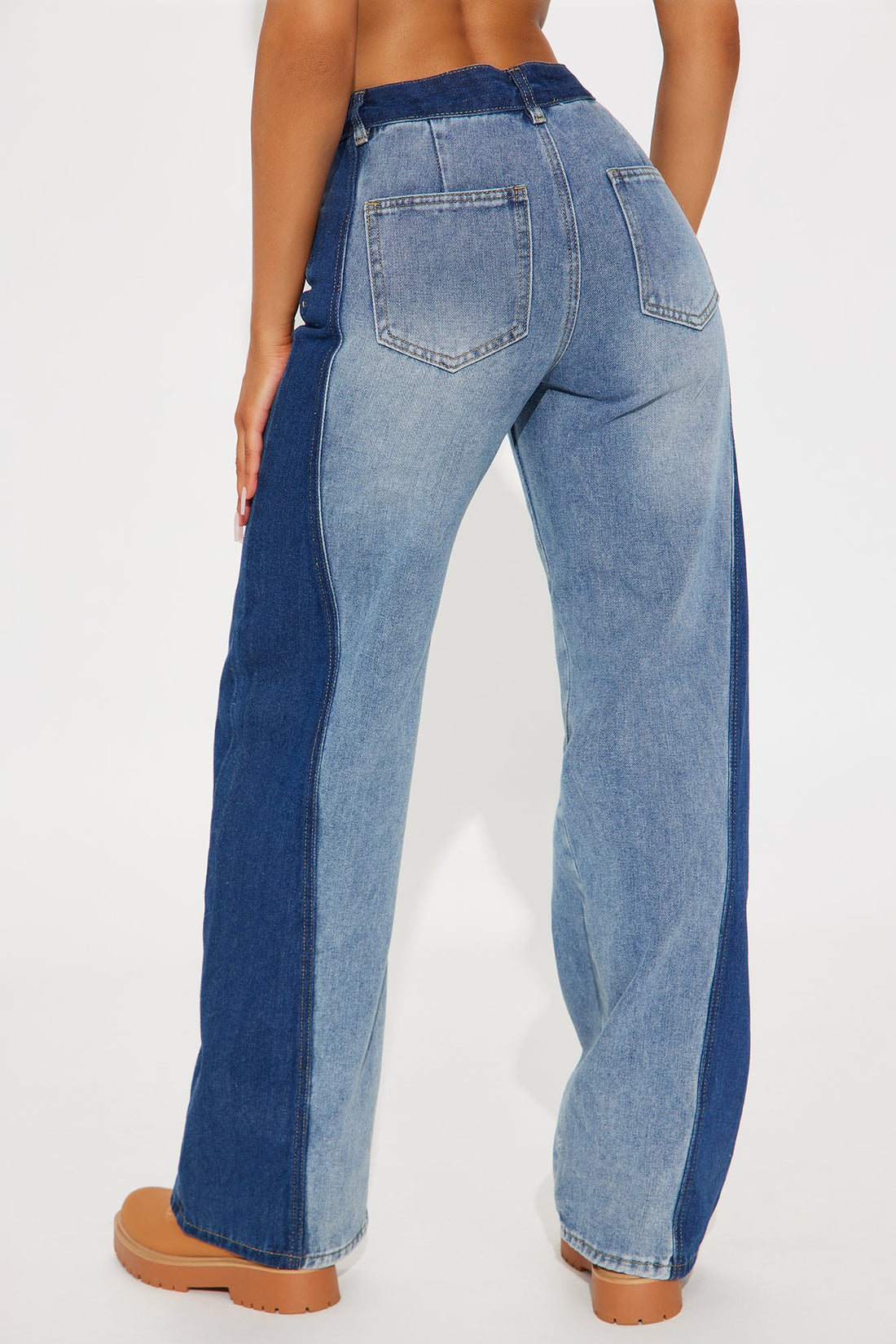 Saddle Up Womens Mid Rise Loose Jeans - Medium Wash