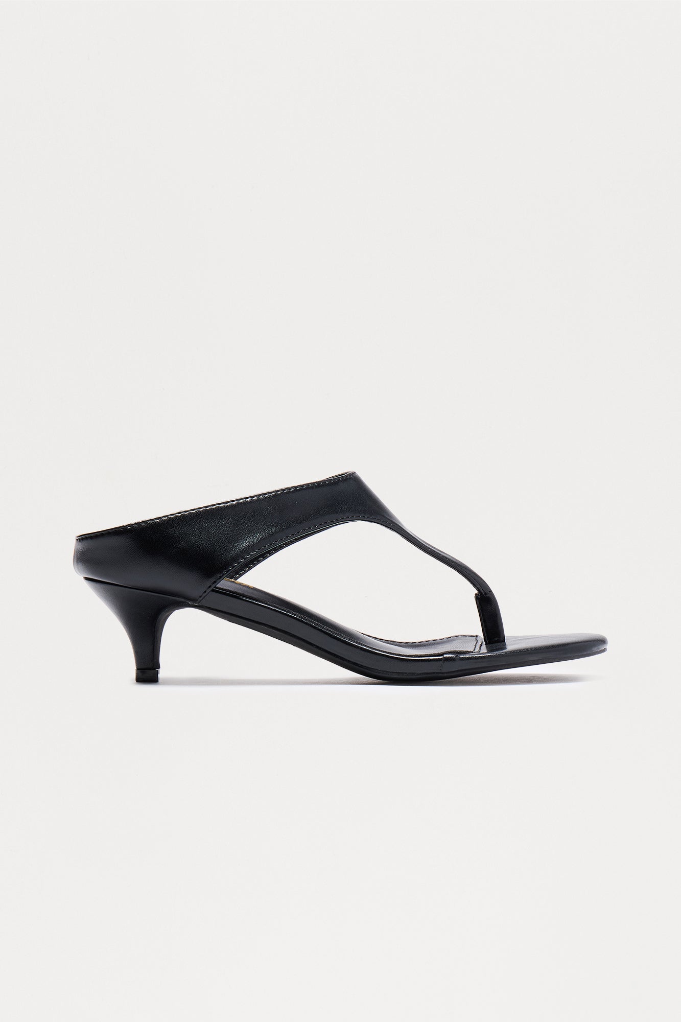 Morah Thong Kitten Heels - Black