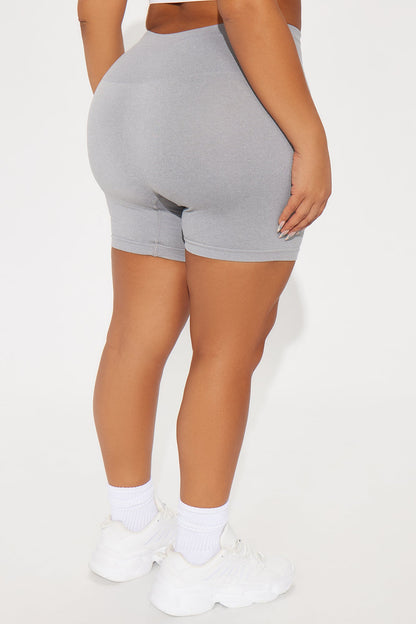 Mia Seamless Biker Short - Heather Grey
