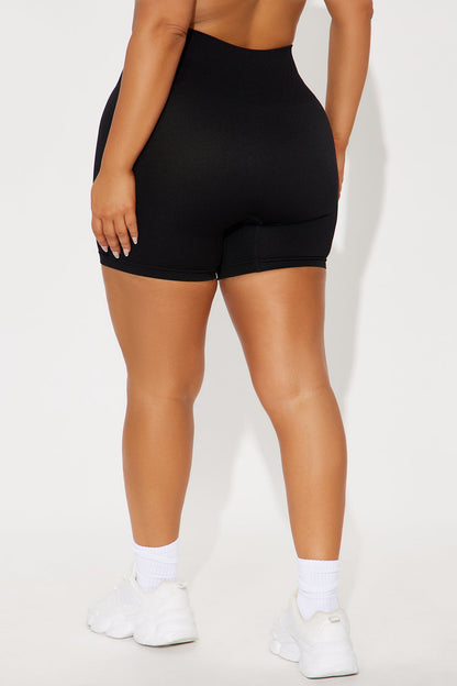 Mia Seamless Biker Short - Black
