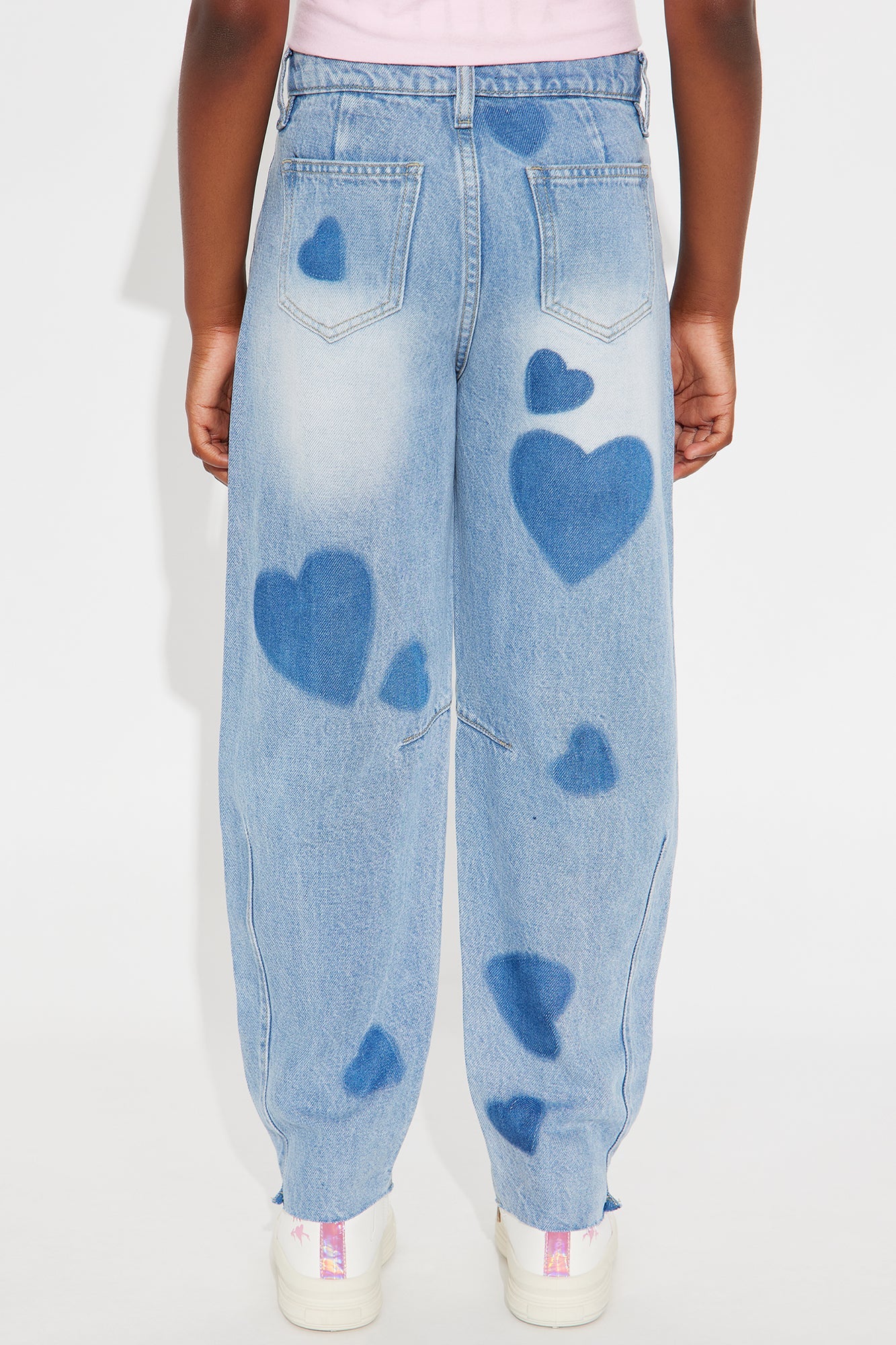 Mini From My Heart Loose Taper Leg Jeans - Light Wash