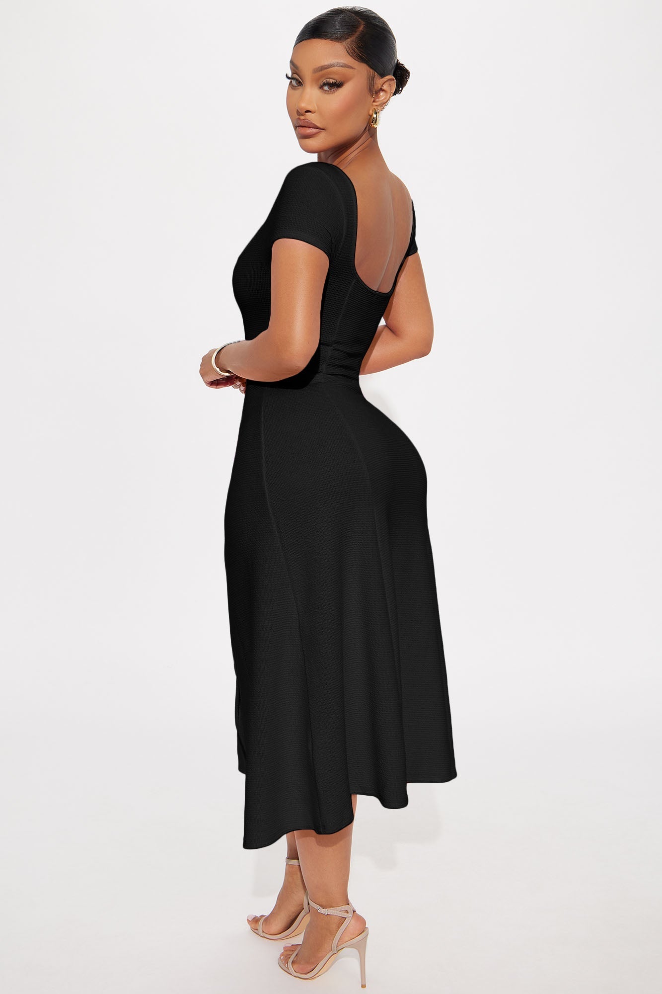 Just A Moment Scoop Neck Midi Dress - Black