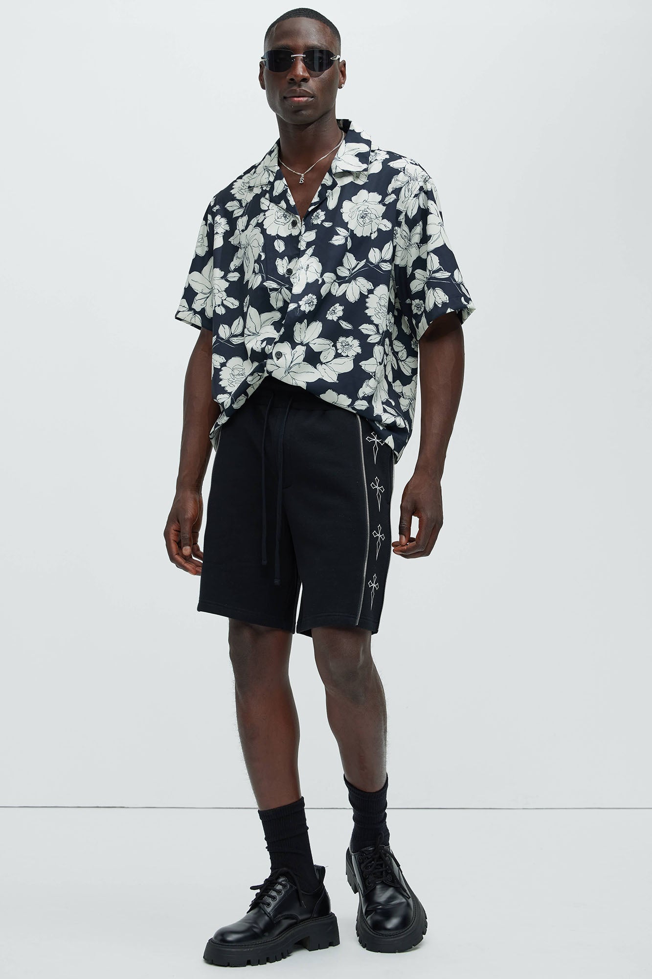 Tyson Cross Relaxed Shorts - Black