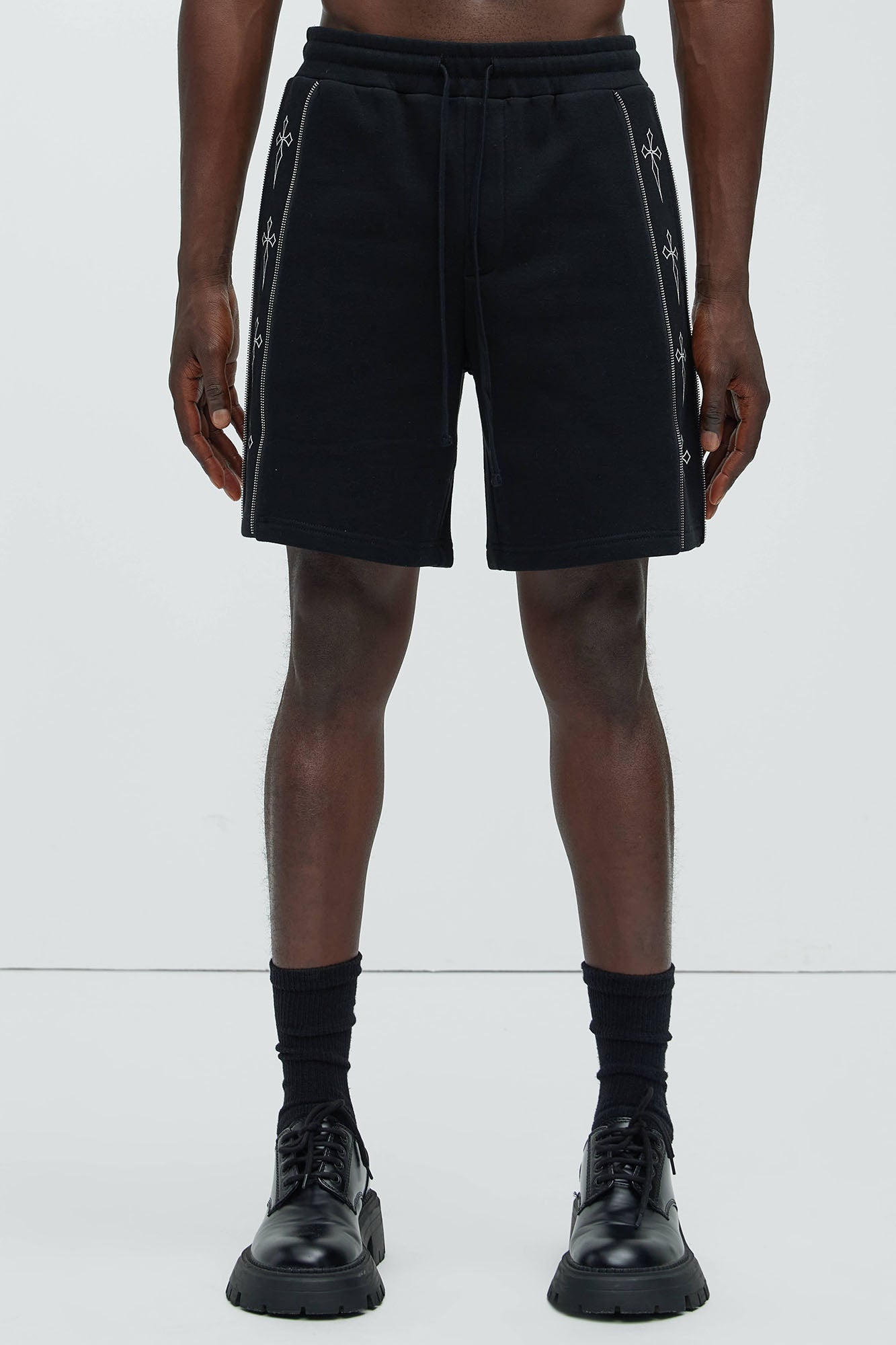 Tyson Cross Relaxed Shorts - Black