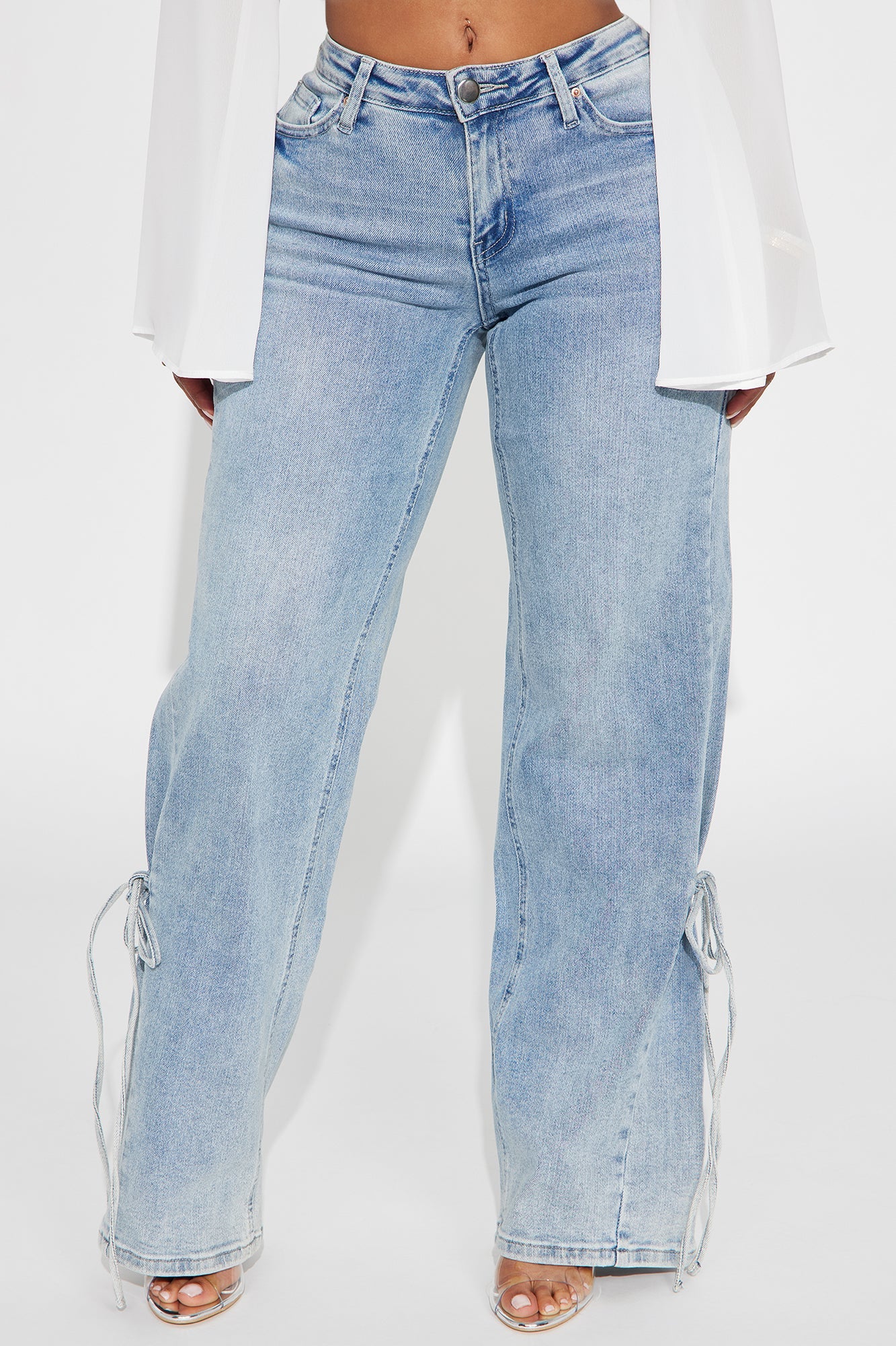 Not Tied Down Wide Leg Denim Jeans - Light Wash