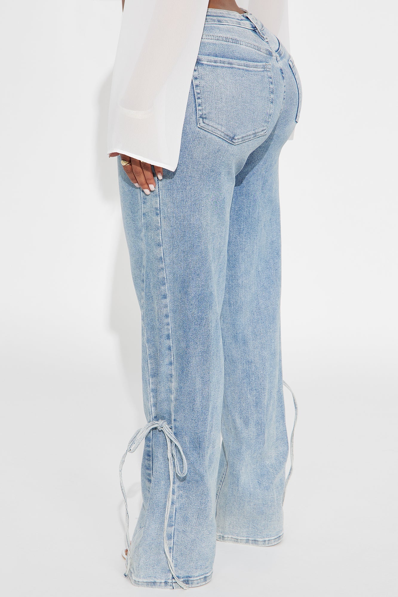 Not Tied Down Wide Leg Denim Jeans - Light Wash
