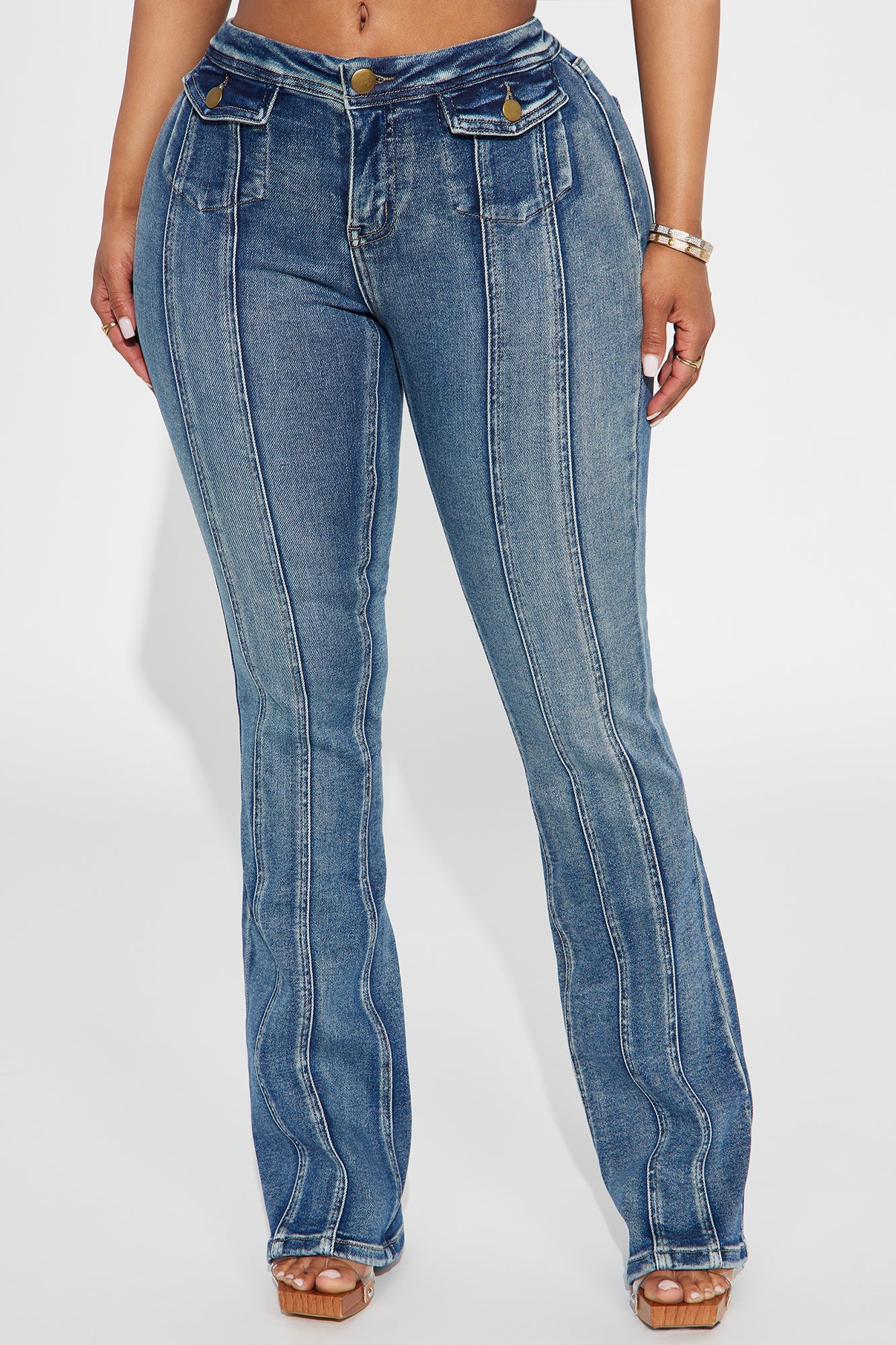 Hardly Seams Stretch Bootcut Jeans - Medium Wash
